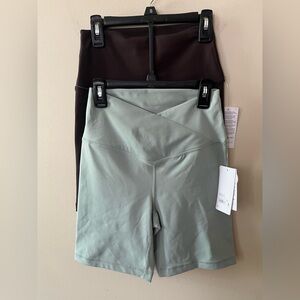 Yogalicious 7" Shorts Lux Crossover Green Milieu Everyday Chocolate Torte Small